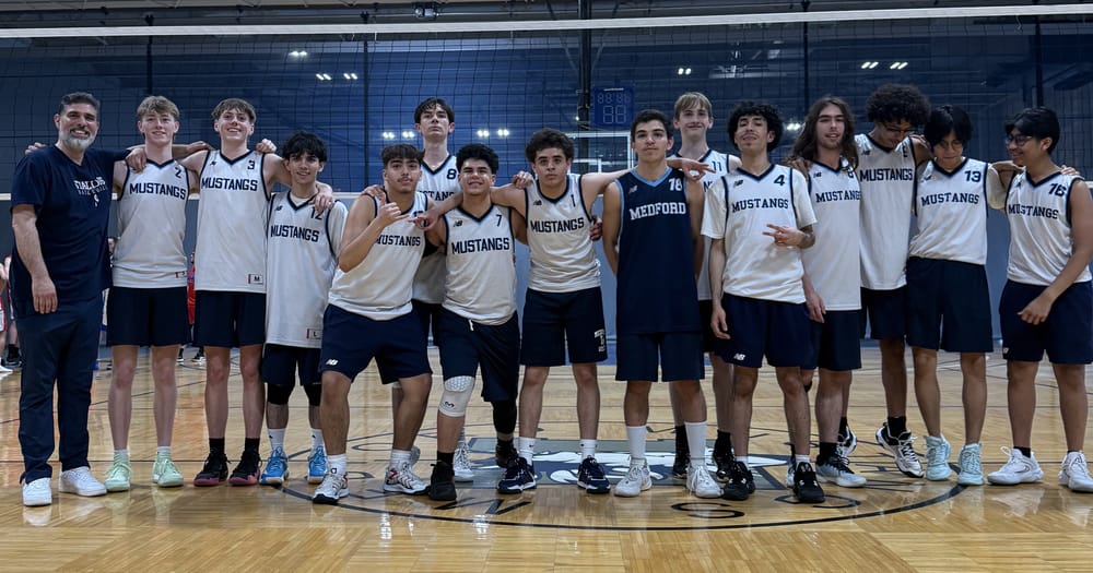 Medford boys volleyball bounce back with state tourney bid post image
