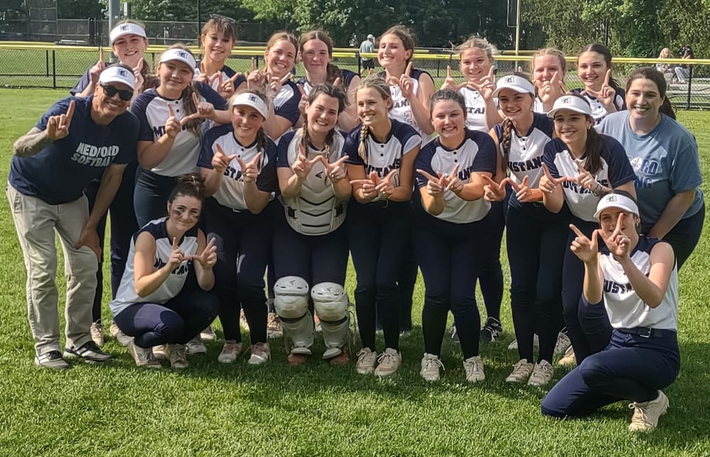 Medford High softball team advances in D1 State Tournament post image