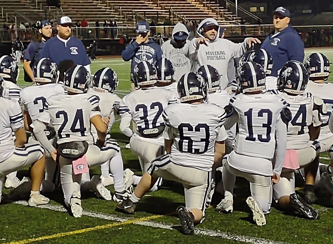 Medford High football team battles Lynn Classical to tough 32-12 loss post image