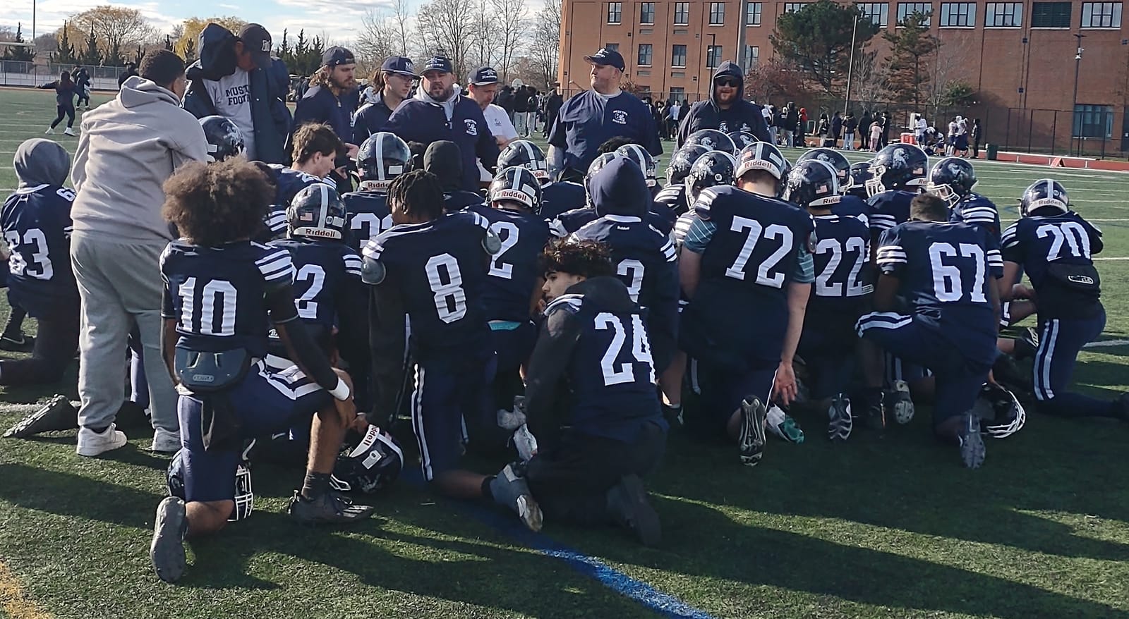 Medford falls to Malden 20-8 in Thanksgiving classic post image