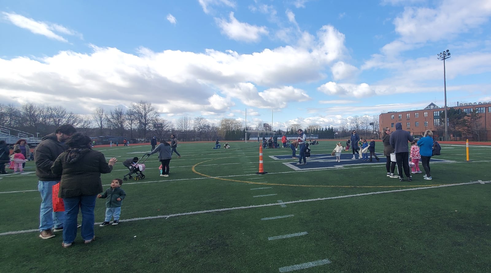 Medford’s annual Egg Dash brings families out to Hormel post image