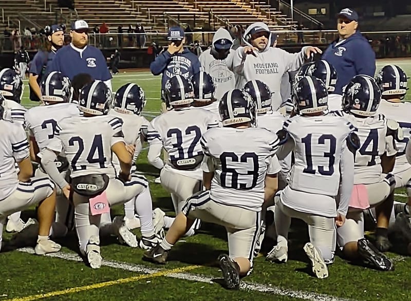 Medford High football team battles Lynn Classical to tough 32-12 loss post image